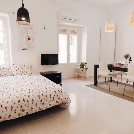 Amparito Apartment - Casc Antic Таррагона Экстерьер фото